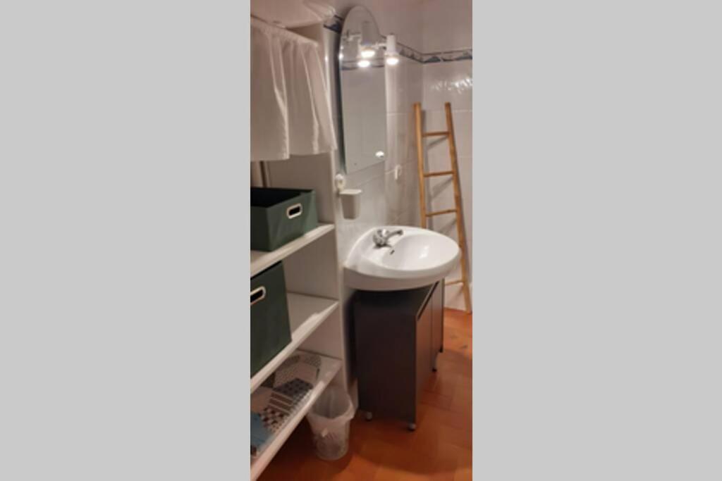 Agréable logement proche de la gare et du polygone Apartamento Béziers Exterior foto